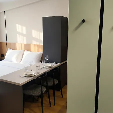 Apartment Axiom - Nova 4