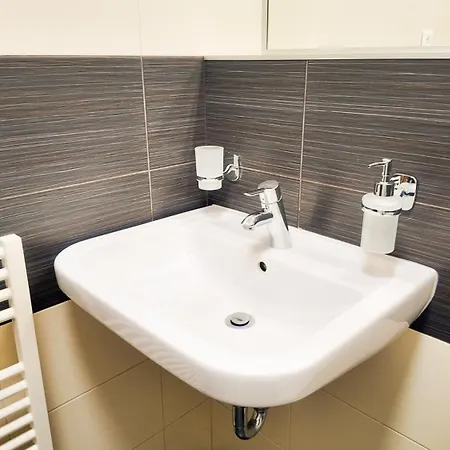 Axiom - Nova 4 Apartment Košice
